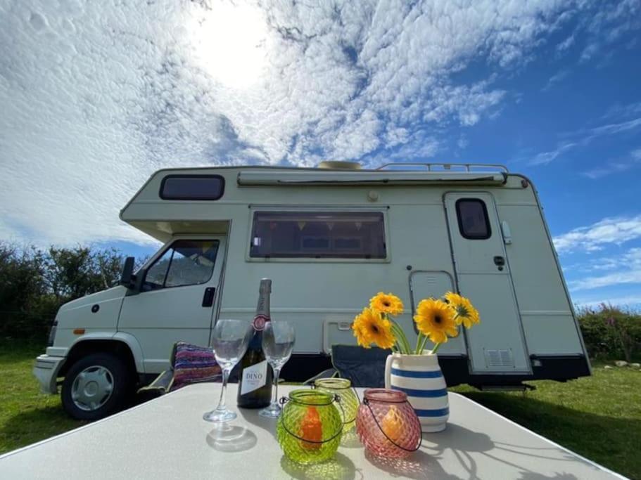 Lily Cosy Campervan With Sea Views & Amazing Sunrises St Ives Exterior foto
