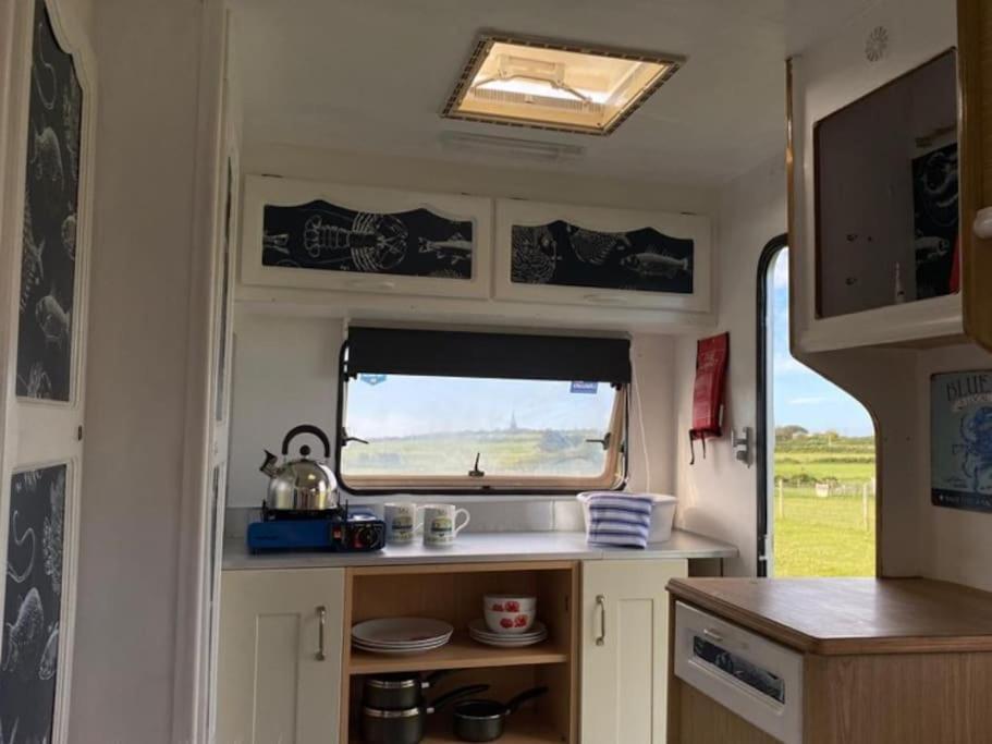 Lily Cosy Campervan With Sea Views & Amazing Sunrises St Ives Exterior foto